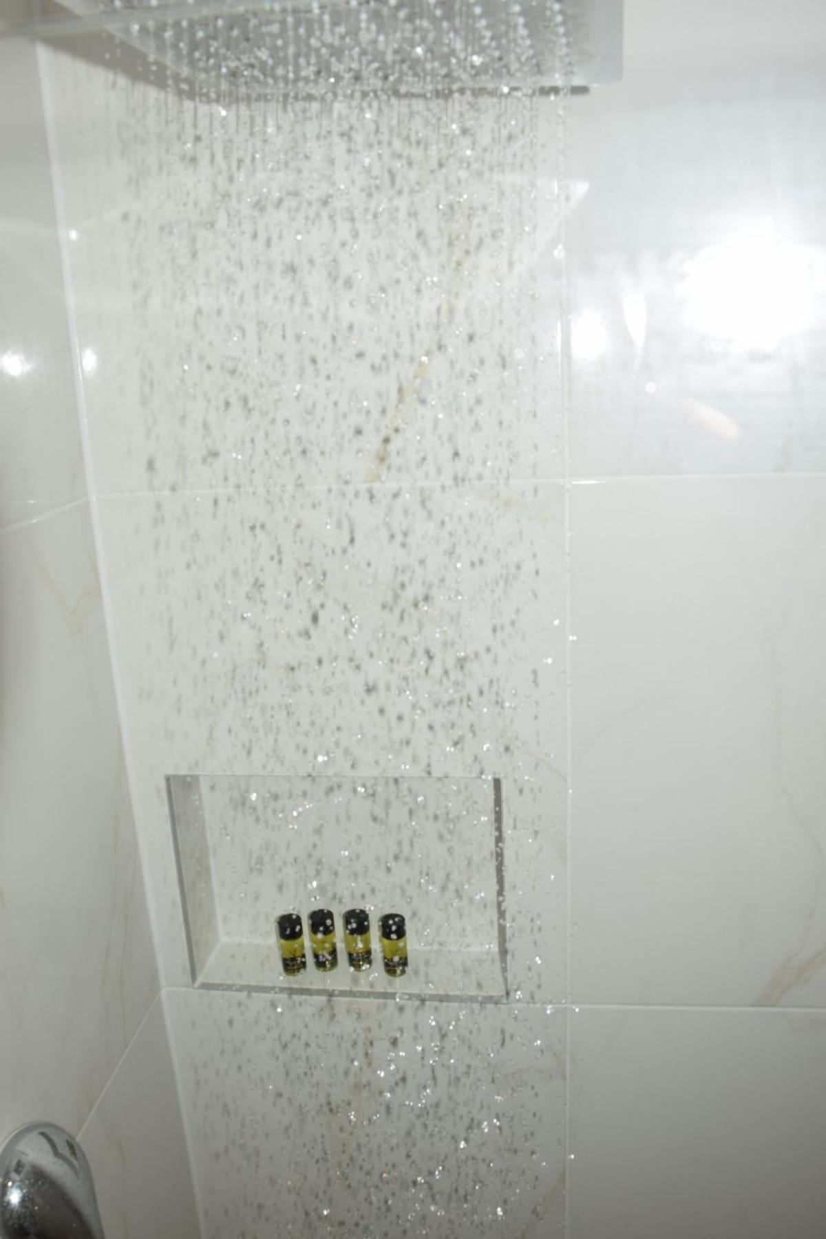 בוקארי Aliki Studios מראה חיצוני תמונה
